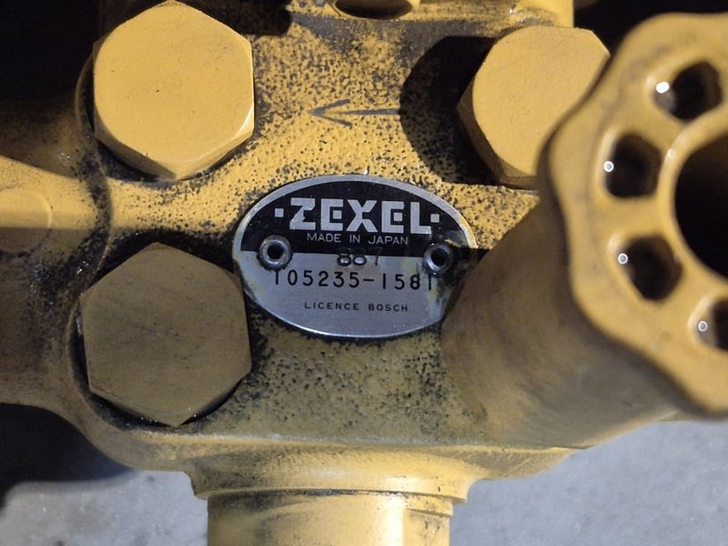 Hitachi H48C1001004, pump assembly, new surplus - Image 4