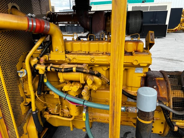 225 KW Caterpillar #3306B-DI, diesel generator set, 120/208 Volts, 881 hours, 370 HP @ 1800 RPM, open skid - Image 5