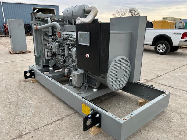 250 KW MTU #DS250, diesel generator set, 120/208 Volts, 3-phase, 312 HP @ 1800 RPM, 6R1600G70S engine, EPA - Image 8