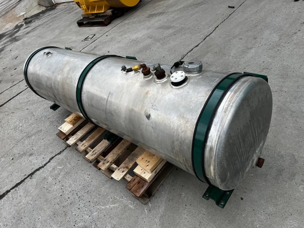150 gallon Northside Industries Inc., Diesel Fuel Tank w/Saddle Mounts, 96" L x 30" width x 30" H, 2010 - Image 2
