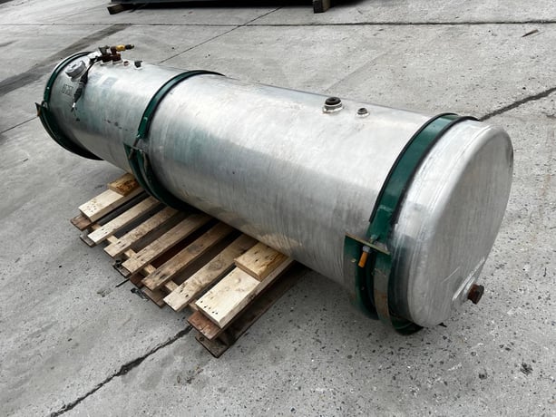 150 gallon Northside Industries Inc., Diesel Fuel Tank w/Saddle Mounts, 96" L x 30" width x 30" H, 2010 - Image 5