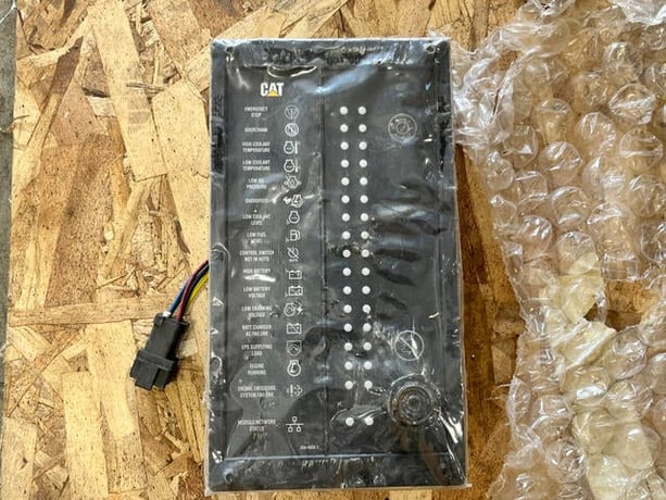 Caterpillar, Remote Annunciator for Generator Engine Monitoring, 32 VDC - Image 1