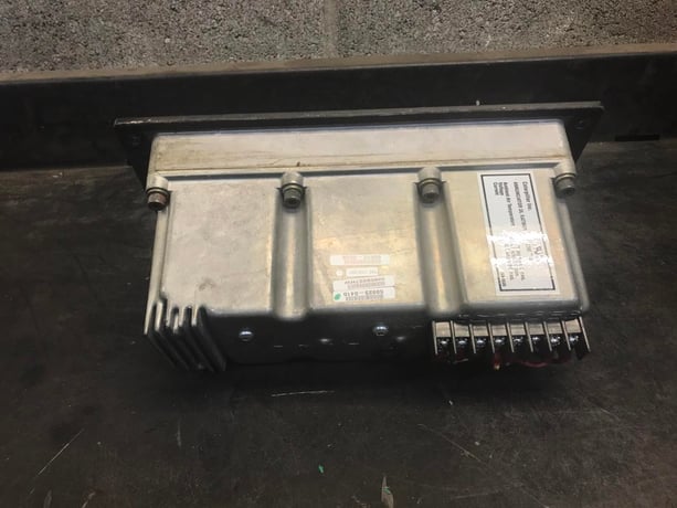 Caterpillar, Remote Annunciator for Generator Engine Monitoring, 32 VDC, 2006 - Image 2