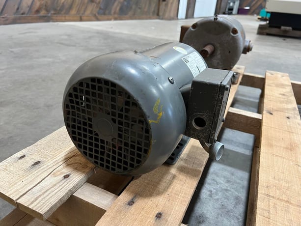 3 HP 3450 RPM WEG 00336ES3EF56, Frame F56H, TEFC, Continuous Duty, 3 phase, 208-230/460 Volts, 2008 - Image 6
