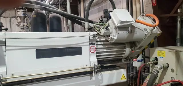 350 Ton, 50.8 oz., Ferromatik Milacron #K-TEC350, horizontal injection molding machine, 80mm screw, 2013 - Image 4