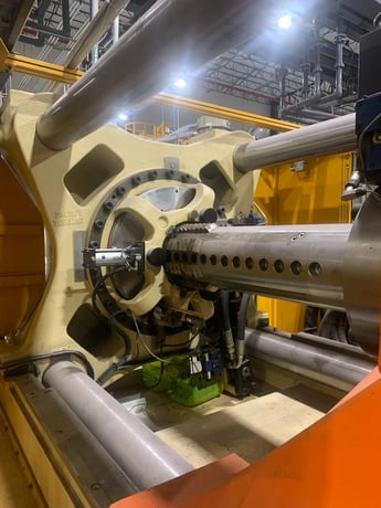 650 Ton, 290 oz., Husky #H650-RS135/135, horizontal injection molding machine, 135mm screw, 2012 - Image 8