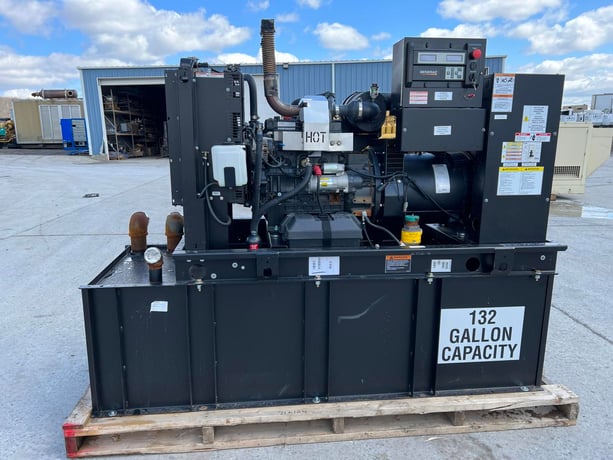 30 KW Generac #0059261, diesel generator set, 120/240 Volts, 1-phase, 195 hours, 49 HP @ 1800 RPM - Image 1