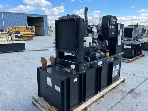 30 KW Generac #0059261, diesel generator set, 120/240 Volts, 1-phase, 195 hours, 49 HP @ 1800 RPM - Image 2