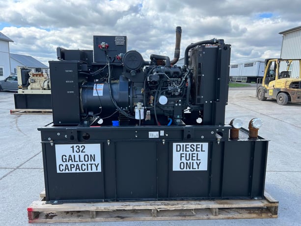 30 KW Generac #0059261, diesel generator set, 120/240 Volts, 1-phase, 195 hours, 49 HP @ 1800 RPM - Image 5