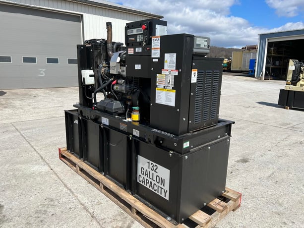 30 KW Generac #0059261, diesel generator set, 120/240 Volts, 1-phase, 195 hours, 49 HP @ 1800 RPM - Image 7