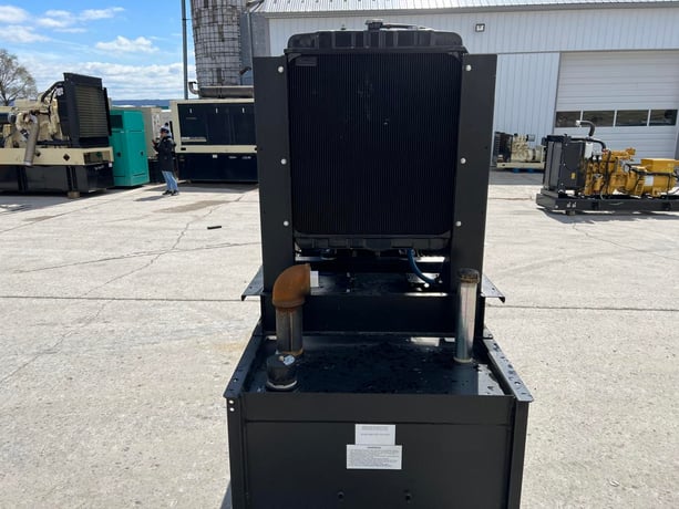 30 KW Generac #0059261, diesel generator set, 120/240 Volts, 1-phase, 154 hours, 49 HP @ 1800 RPM - Image 6