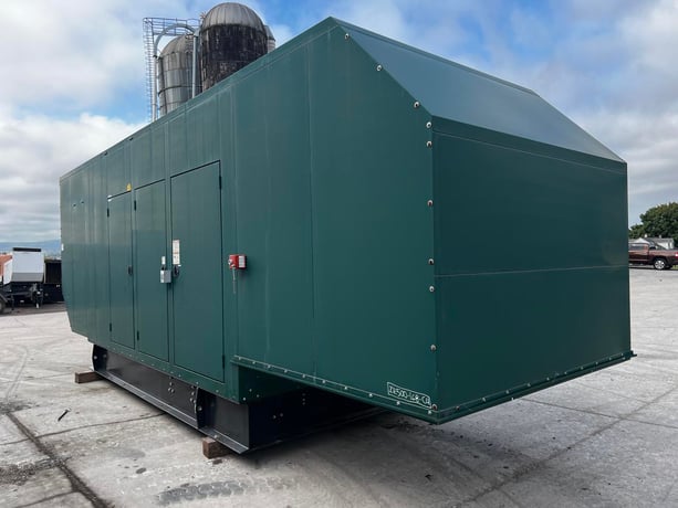 500 KW Cummins #GFGB, Natural gas generator set, 277/480 Volts, 114 hours, 770 HP @ 1800 RPM, GTA28 engine - Image 2