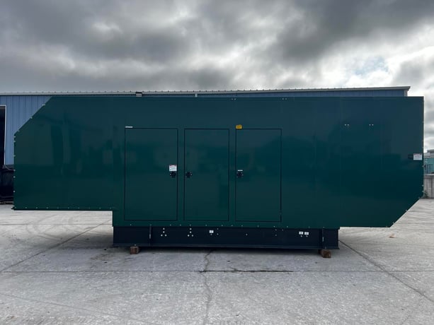 500 KW Cummins #GFGB, Natural gas generator set, 277/480 Volts, 114 hours, 770 HP @ 1800 RPM, GTA28 engine - Image 4