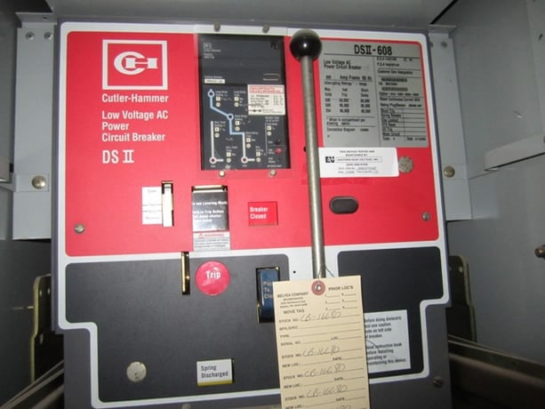 800 Amp, CUTLER HAMMER, DSII-608, 480 Volts, manually operated, drawout, DIGITRIP RMS510 LSIG - Image 1