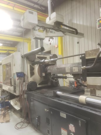 550 Ton, 105 oz., Cincinnati Milacron #VT-550-105, horizontal plastic injection molders, 34.25" x 34.25" tie - Image 5