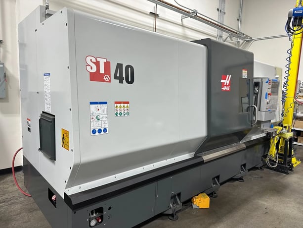 Haas #ST-40, CNC lathe, 34.5" swing, 15" chuck, 4" bar, 25.5" dia., 44" lgth, 40 HP, 2400 RPM, 2021 - Image 1