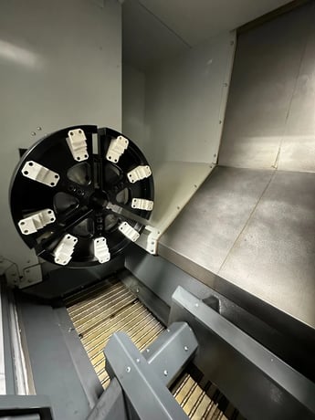 Haas #ST-40, CNC lathe, 34.5" swing, 15" chuck, 4" bar, 25.5" dia., 44" lgth, 40 HP, 2400 RPM, 2021 - Image 7