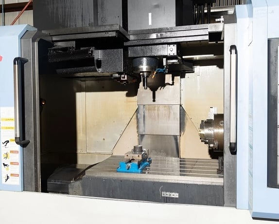 Daewoo Doosan #6500/50, CNC vertical machining center, 30 automatic tool changer, 50" X, 26.4" Y, 24.6" Z - Image 4