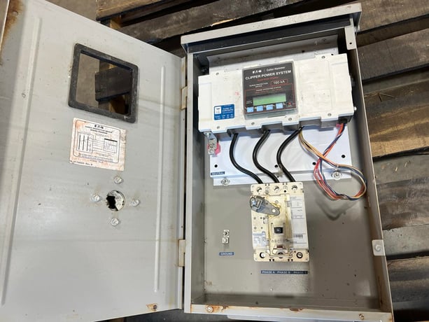 Cutler-Hammer #A0RC3E1132, surge supressor for AC voltage spike protection in sensitive equipment, 2014 - Image 10