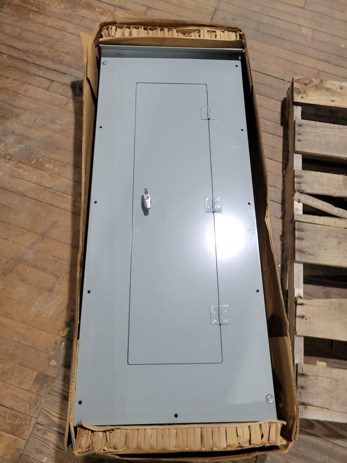 Eaton #5658B16H03, Enclosure 3R Rainproof Type 12 Gray Hardware Key 48" x 20" x 7" - Image 3