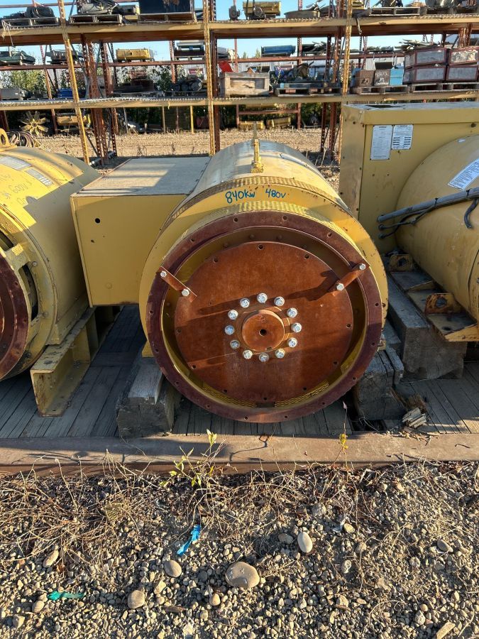 1050 KW, 1200 RPM, Kato #1050-685-611, Generator End, 3 phase, 1500 kVA, 347/600 V - Image 3