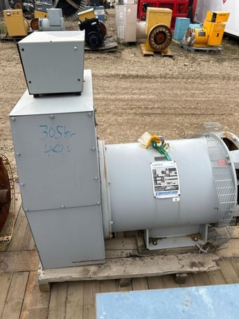 305 KW, 1800 RPM, Marathon #433RDL4817, Generator End, 3 phase, 381 kVA, 240/480 V - Image 1