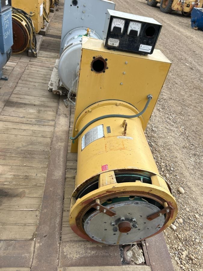 305 KW, 1800 RPM, Marathon #433RSL4019, Generator End, 3 phase, 381 kVA, 277/480 V - Image 3