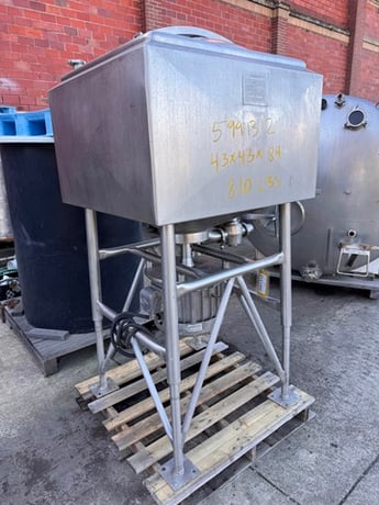 Breddo #LDDW, 100 gallon liquidifier mixer, Stainless steel, jacketed, center bottom discharge - Image 2