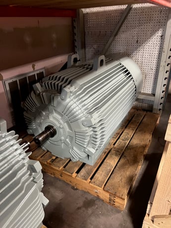 300 HP 1800 RPM Toshiba, Frame 449TS, 330a, 460 Volts - Image 3