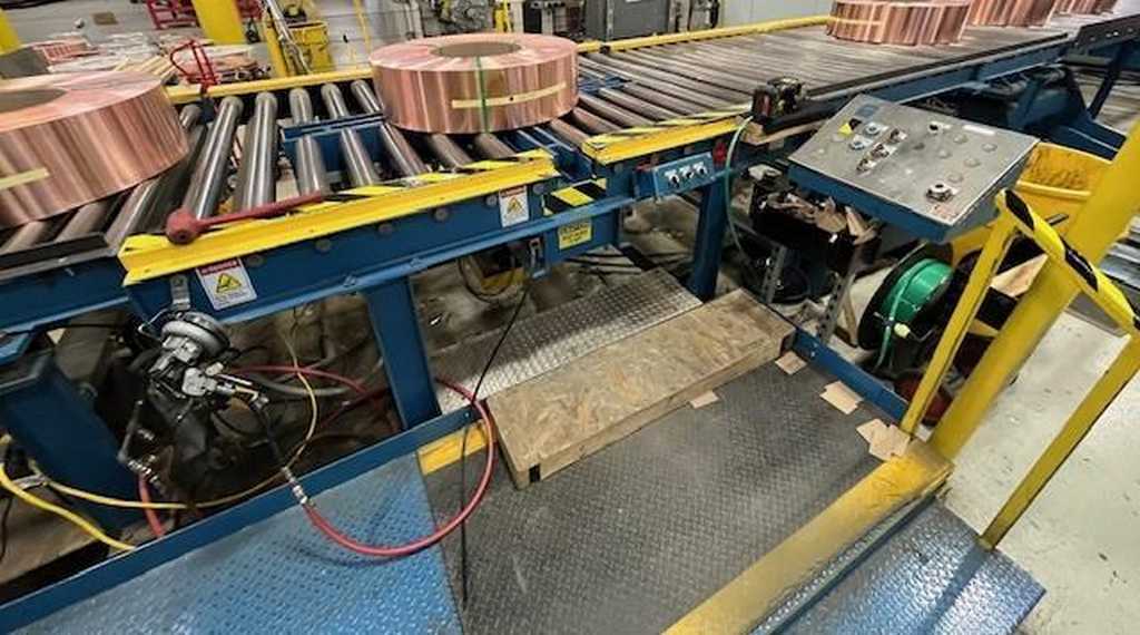 6000 lb. K & S, Banding Table, 3.5" roll diameter, 62" roll face, 90.5" conveyor length, 48" pass line - Image 1