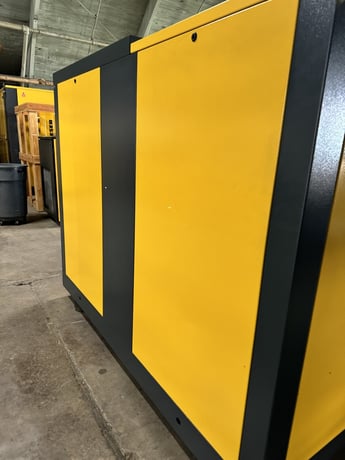 563 cfm, 110 psig, Kaeser #DSD-100, rotary screw air compressor, 200 HP @ 563 RPM, 460 V., Sigma Control, 2002 - Image 5