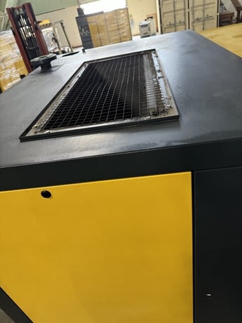 563 cfm, 110 psig, Kaeser #DSD-100, rotary screw air compressor, 200 HP @ 563 RPM, 460 V., Sigma Control, 2002 - Image 6