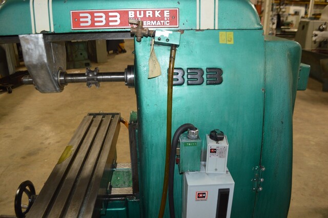 Powermatic Burke #333, horizontal mill, 40" x 8" table, 3 HP, 50-2400 RPM, 40 taper, overarm support - Image 2