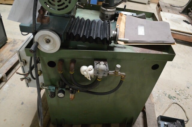 13/16" to 1/4" Rush #132A, semi automatic drill grinder, 14" drill length, pneu 6-jaw chuck, 280 V., 5 HP - Image 6