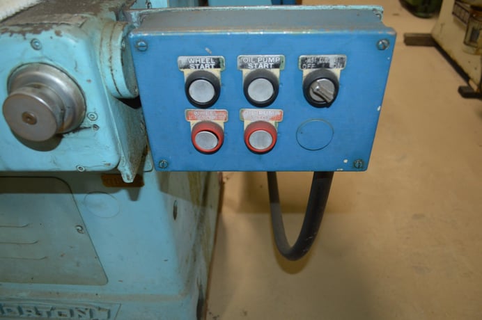 6" x 18" Norton, hydraulic surface grinder, 8" x 3/4" x 1-1/4" wheel, 1.5 HP - Image 10