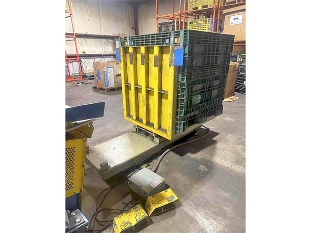 Untha #RS-30, quad shaft shredder, 30 HP, upender scissor lift, hydraulic discharge conveyor, 2019 - Image 4