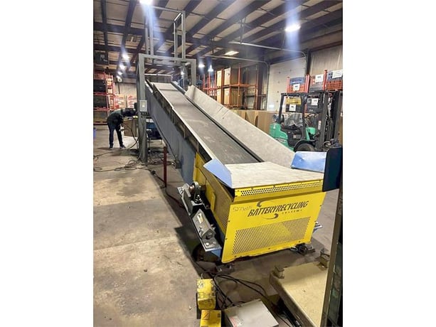Untha #RS-30, quad shaft shredder, 30 HP, upender scissor lift, hydraulic discharge conveyor, 2019 - Image 7