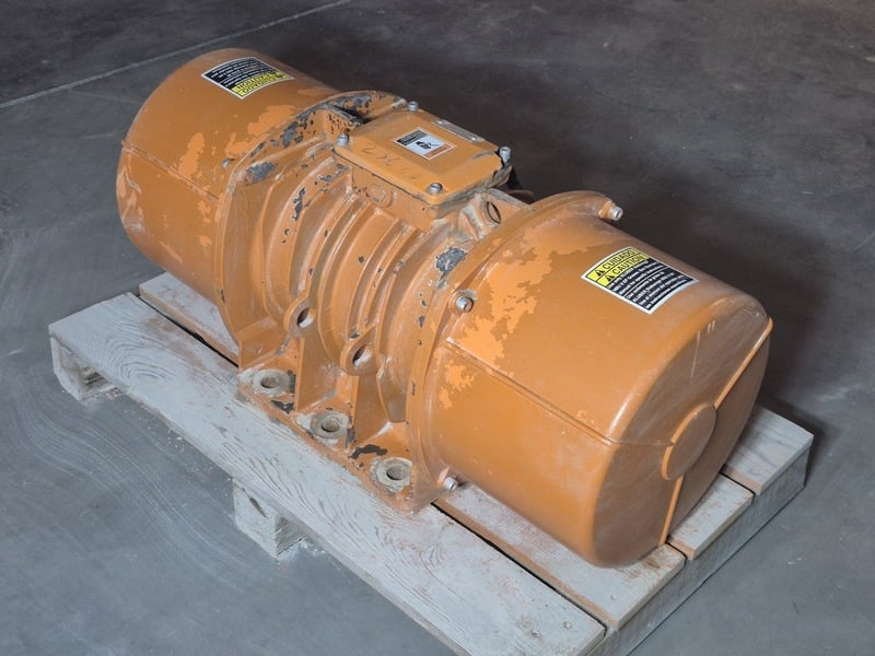 5.8 HP 900 RPM General Kinematics #IM9-14400, electric vibrator, 575 Volts - Image 7