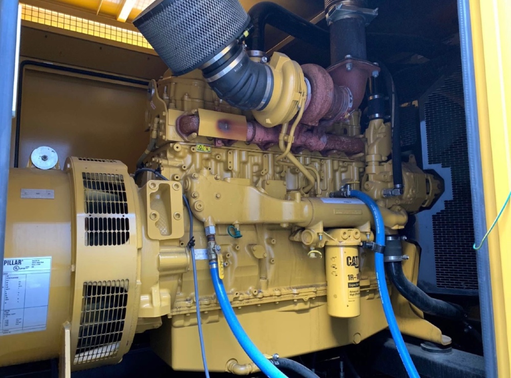 400 KW Caterpillar #C15, generator set, enclosed with tank, 277/480 Volts, 2014 - Image 3