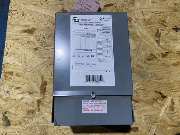 3 KVA 600 Primary, 120/240 Secondary, Hammond #Q003PEKF, transformer - Image 1