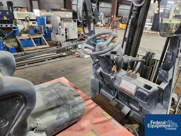 3500 lb. Toyota #7FBCU20, 189" lift, side shift - Image 6