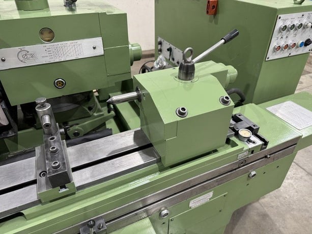 10" x 40" Kellenberger #1000U-125, 3-Wheel Design, ID Spindle, Coolant System, 1989 - Image 6