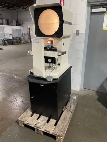 14" Microvu #M1040270 Spectra, Optical Comparator, 18" x 5" T-Slotted Work Stage - Image 2