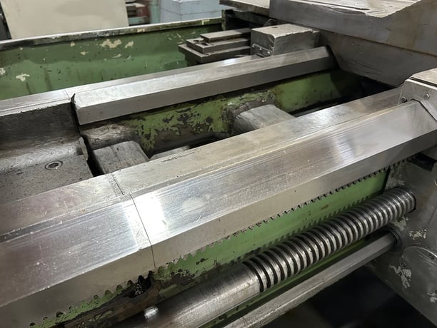 32" x 120" Clausing, Nardini #AM32120, engine lathe, 22" swing over cross slide, inch/metric, 3-jaw 24" - Image 3