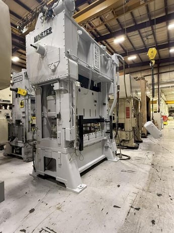 200 Ton, Minster #E2-200-72-42, 8" stroke, 31" Shut Height, 6" adjustment, 30-60 VSPM, reconditioned, 1981 - Image 6