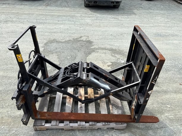 Cascade #35E, Push Pull Forklift Attachment 35E-PB-Q004 Slipsheet Handling - Image 2