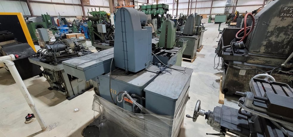 Sunnen #MBB-1690, Power Hone, 0.06"-6.5" diameter Range, 16" length, (12) Spindle Speeds, 1/2 HP, 240 V - Image 3