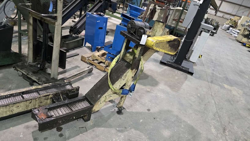 6" wide, Parts Conveyor, 10" entry height, 42" exit height, 1/4" H belt divider - Image 1