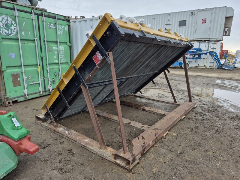 Komatsu #PC2068, Radiator Assembly (4 available) - Image 3