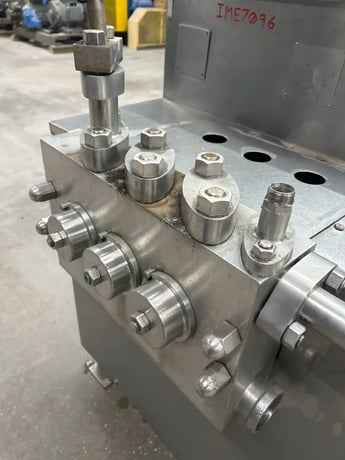 Cherry Burrell #SS-2100-VBR, superhomo homogenizer, 1000 GPH, 2500 PSI, 2 stage, 1994 - Image 10